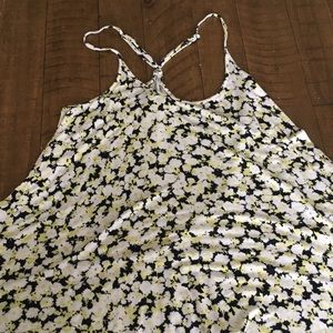Volcom flower top